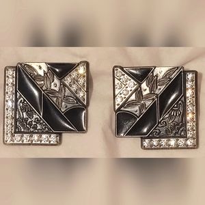 Vtg Nusi Earrings